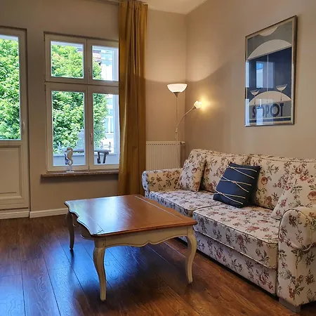 Na Monte Cassino 42 *